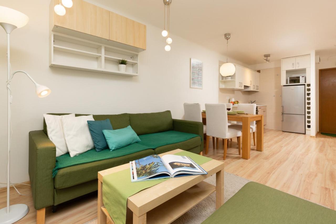 Apartments Warsaw Zelazna By Noclegi Renters Dış mekan fotoğraf