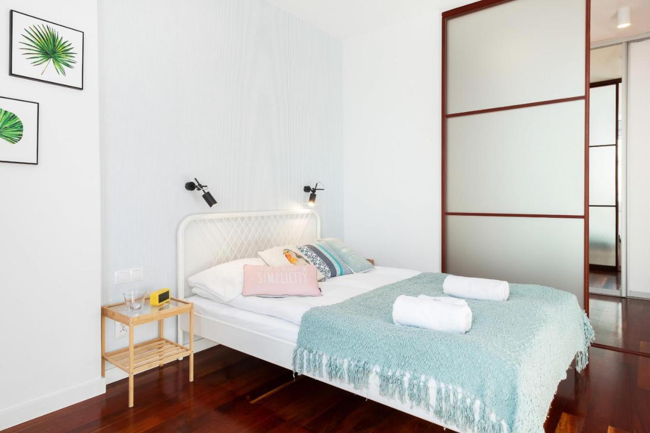 Apartments Warsaw Zelazna By Noclegi Renters Dış mekan fotoğraf